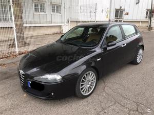 Alfa Romeo  Jtd Distinctive 150cv 3p. -05