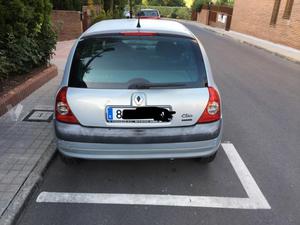 RENAULT Clio RT 1.9dTi -01