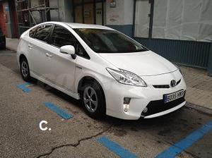 TOYOTA Prius Advance 5p.