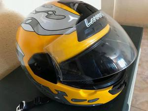 Casco de moto Lanvertti.