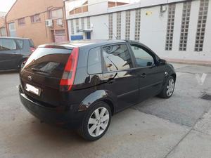 FORD Fiesta 1.6 Trend Coupe -05