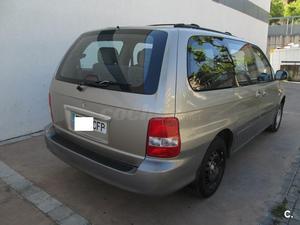 KIA Carnival 2.9 CRDi LX 5p.