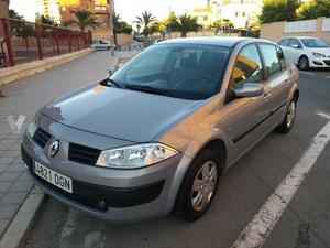 RENAULT Mégane SEDAN CONFORT DYNAMIQUE V -05