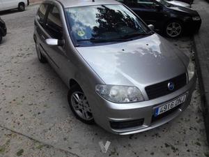 FIAT Punto v Sporting -05