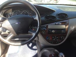 FORD Focus 1.6 GHIA -98