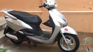 HONDA Lead 110 (modelo actual) -10