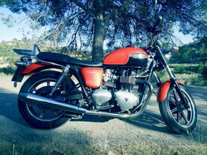 TRIUMPH Bonneville T-