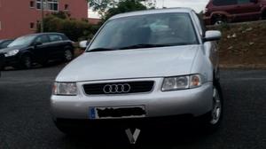 AUDI A3 1.6 ATTRACTION -00