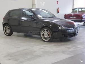Alfa Romeo  Jtd Distinctive 150cv 5p. -07
