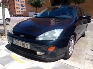 FORD Focus 1.8 TDdi Trend -01