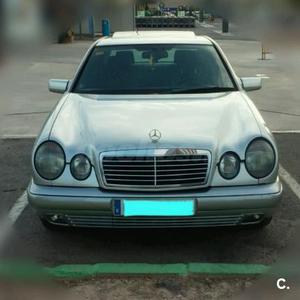 MERCEDES-BENZ Clase E E 420 CLASSIC 4p.