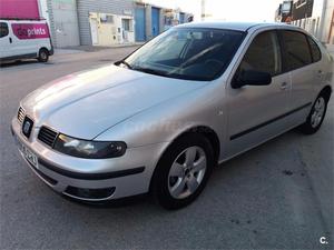 SEAT Leon 1.6i SIGNA 5p.