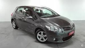 TOYOTA Auris 1.4 D4D DPF Active Eco 5p.