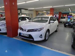 TOYOTA Auris 130 Active MultiDrive 5p.