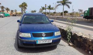 VOLKSWAGEN Passat 1.8 T VARIANT TRENDLINE 5p.