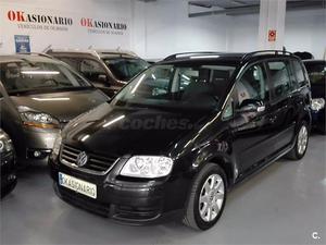 VOLKSWAGEN Touran 1.9 TDI DSG ADVANCE 5p.