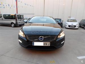 VOLVO V D4 Momentum 5p.