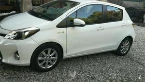 Toyota Yaris Hybrid Active 5p. -12