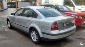 VOLKSWAGEN Passat 1.9 TDi 100CV Comfortline 4p.