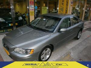 VOLVO S T Momentum 4p.