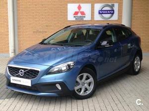 VOLVO V40 Cross Country 2.0 D2 Momentum 5p.