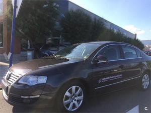 Volkswagen Passat 2.0 Tdi 140cv Advance 4p. -06