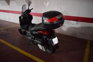 YAMAHA X MAX 