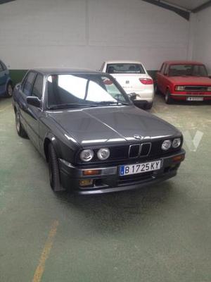 BMW 320i 