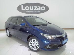 TOYOTA Auris H Active Touring Sports 5p.