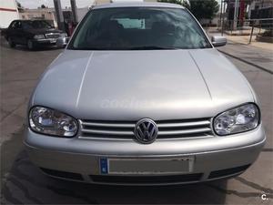 VOLKSWAGEN Golf 1.6 HIGHLINE 5p.