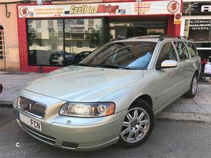 VOLVO V70 D5 Momentum 5p.