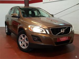 VOLVO XC60 D5 AWD Momentum Auto 5p.