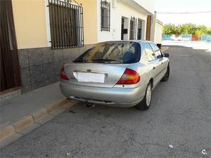 FORD Mondeo 1.8TD GHIA 5p.