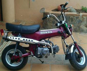 HONDA ST 70 DAX (