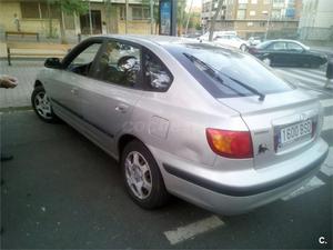 HYUNDAI Elantra 1.6 GLS 5p.