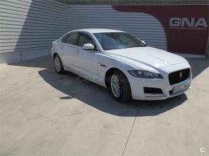 JAGUAR XF 2.0D 180PS Prestige Auto 4p.