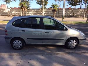 RENAULT Scénic CONFORT DYNAMIQUE 1.9DCI 5p.