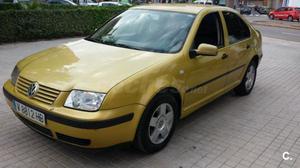 VOLKSWAGEN Bora 1.9 TDI CONCEPTLINE 4p.