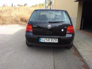 VOLKSWAGEN Golf 1.6 Auto Conceptline 102CV -02