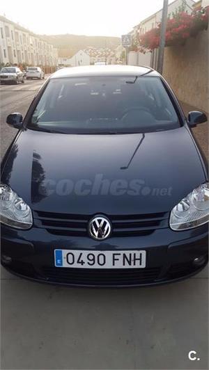 VOLKSWAGEN Golf 1.6 HIGHLINE 5p.