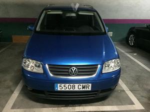 VOLKSWAGEN Touran 2.0 TDI TRENDLINE -03