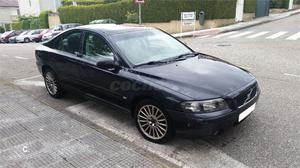 VOLVO S T AWD 4p.