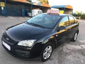 Ford Focus 1.6 Ghia 5p. -05