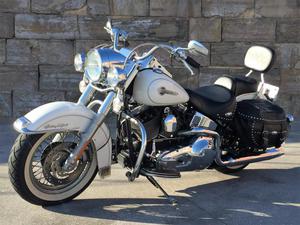 Harley Davidson SOFTAIL HERITAGE CLASSIC WHITE (FLSTC)