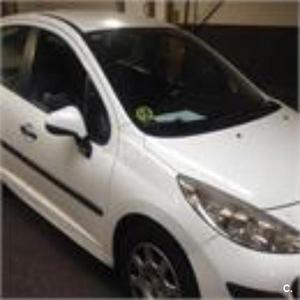 PEUGEOT 207 Confort 1.4 HDI 70 5p.