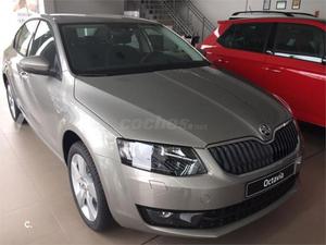 Skoda Octavia 1.6 Tdi Cr 110cv Style 5p. -16