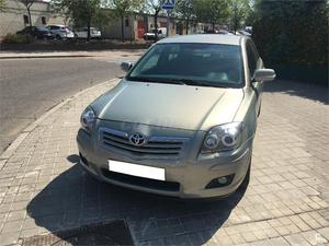 TOYOTA Avensis 2.0 D4D EXECUTIVE 5p.