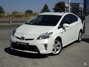 TOYOTA Prius Advance 5p.