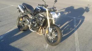 TRIUMPH STREET TRIPLE (