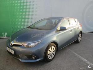 Toyota Auris d Business 5p. -16